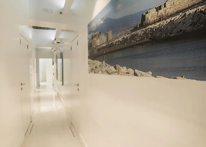 Chiaia 197 Deluxe 4* Naples